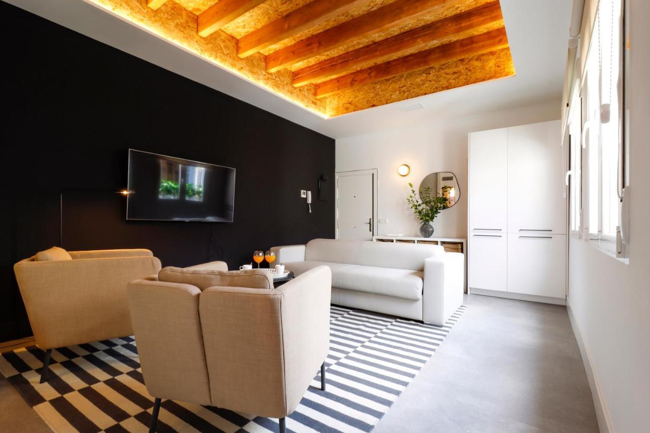 Malasana Design By Madflats Collection Madrid Luaran gambar